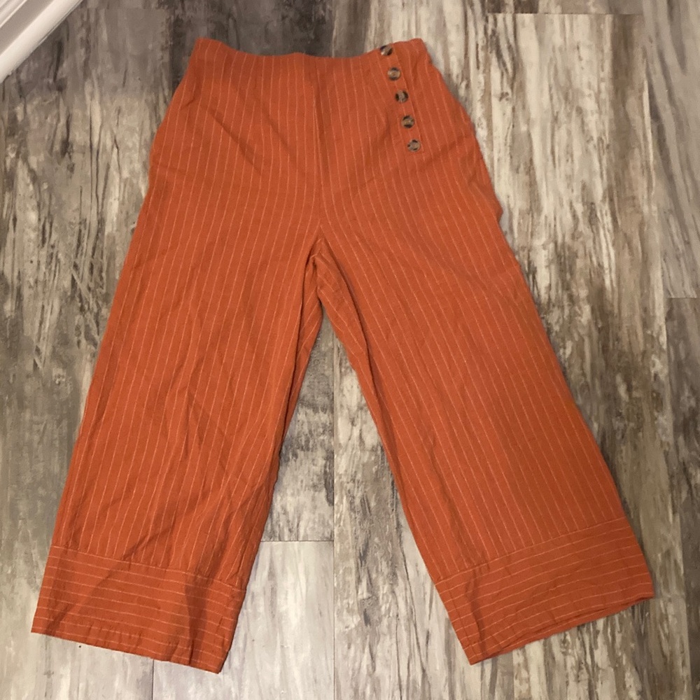 E&M Cropped Pinstripe pants with decorative buttons - Rust - M